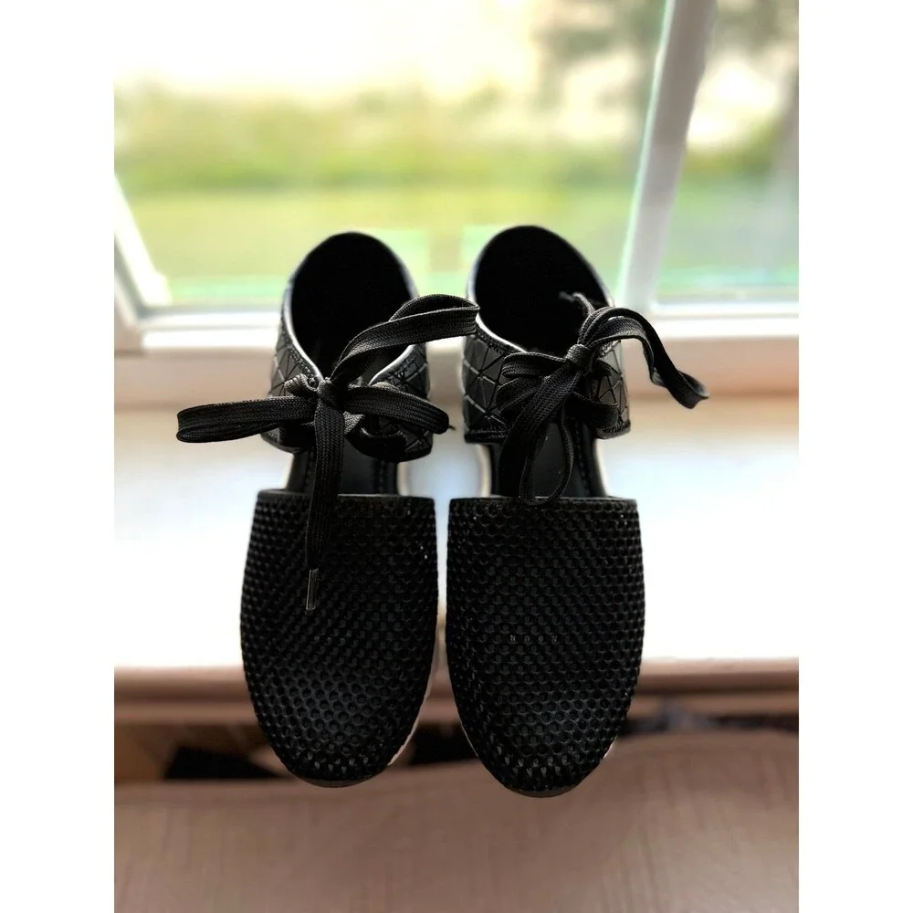 All Black Signature Amazing Mesh Black Fashion Breathable Sneakers Size 38 EUC